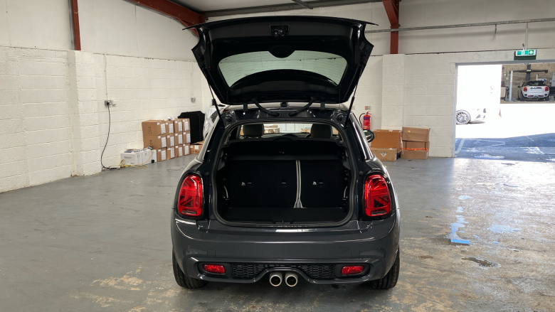 MINI Hatchback 2.0 Cooper S Exclusive II 5dr Auto [Comfort/Nav] Petrol Hatchback